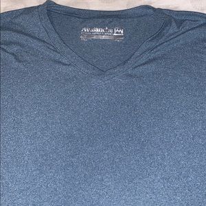 Avalanche t-shirt v-neck
